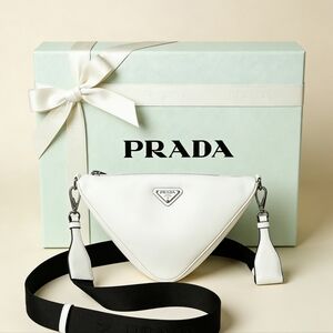 <AUTHENTIC>Prada Triangle Logo Leather Crossbody Bag